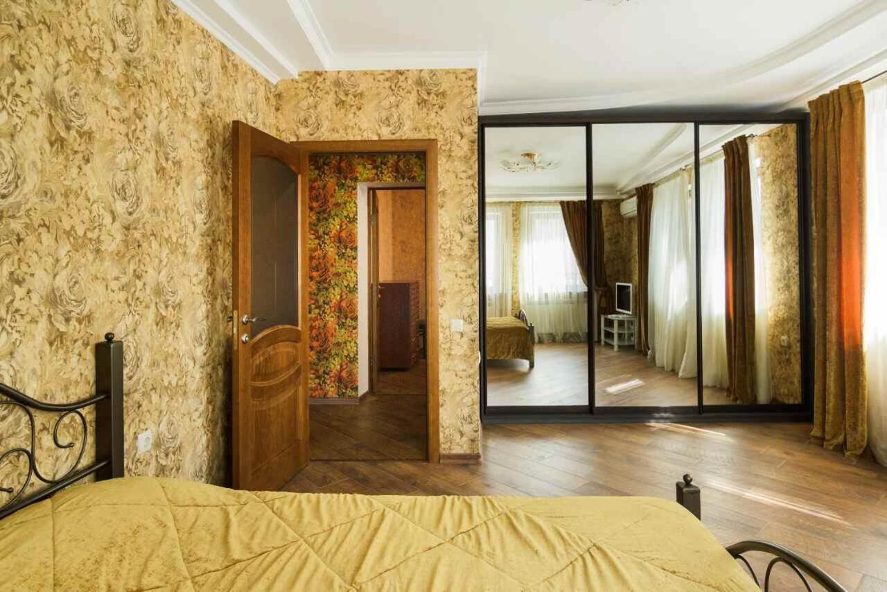 Apartment In Deribasovskay Street 20 Odessa Extérieur photo